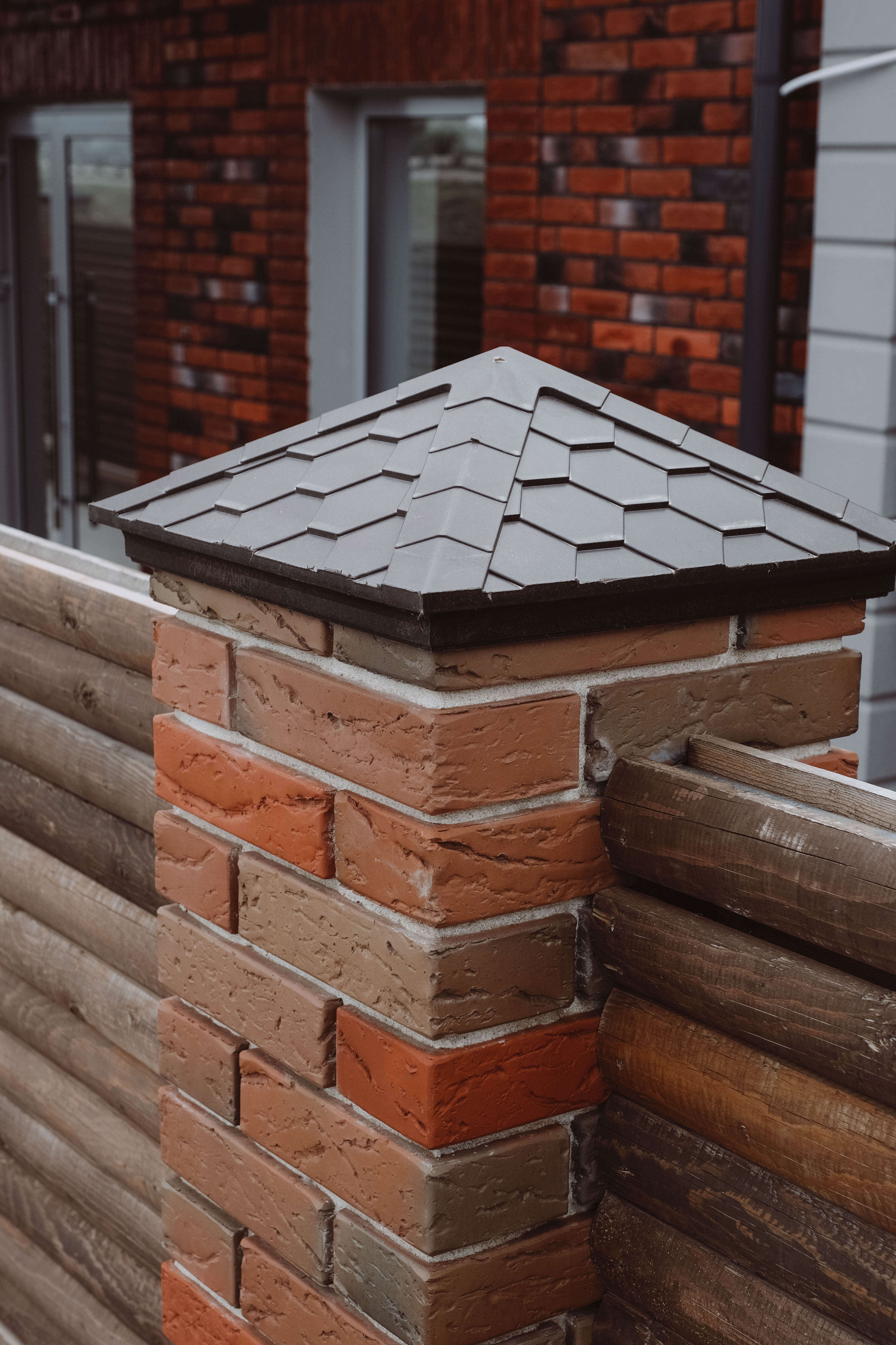 Колпак Zking Эверест Коричневый на столб 1.5х1.5 кирпича (390х390мм) в Гулькевичах фото