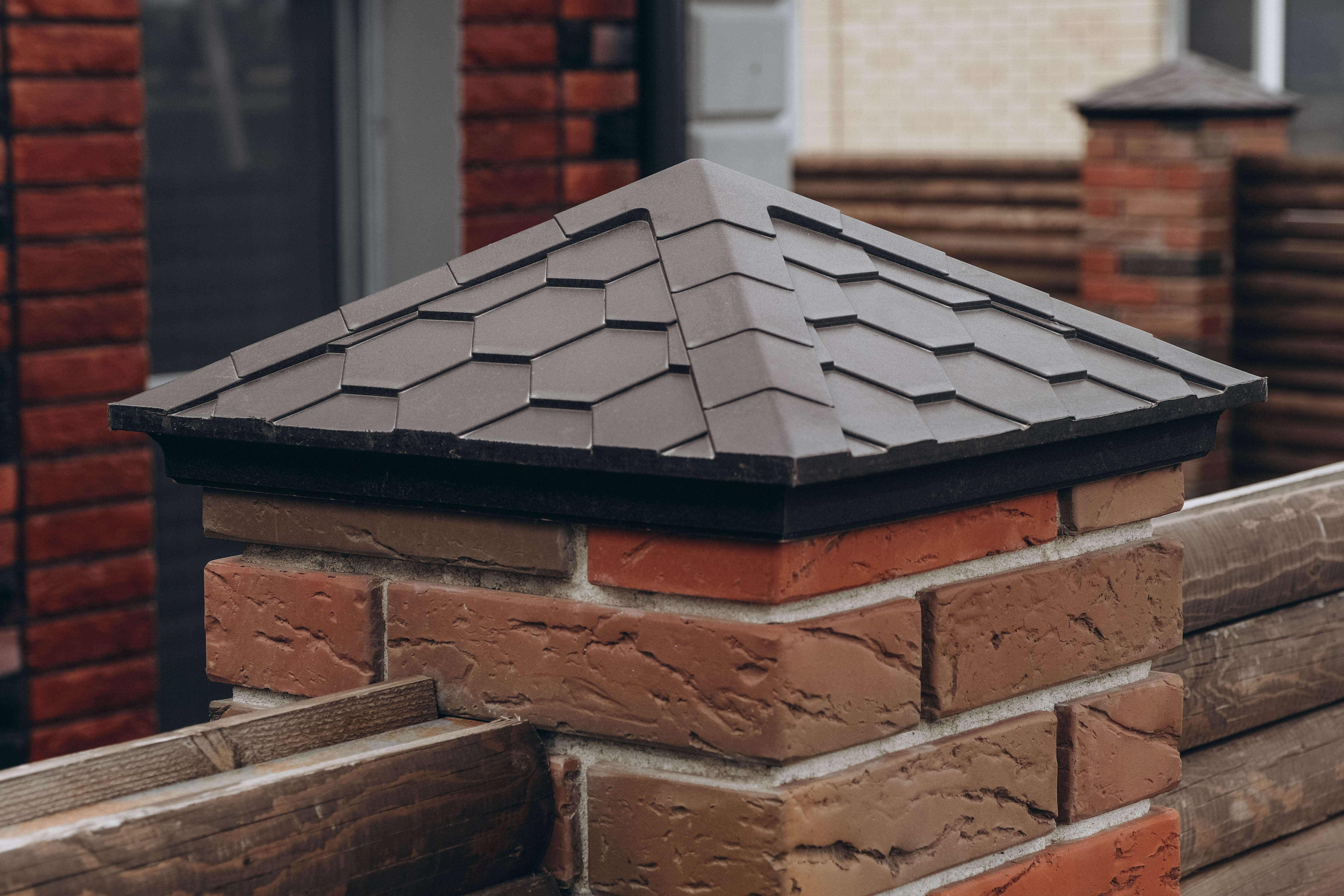 Колпак Zking Эверест Коричневый на столб 1.5х1.5 кирпича (390х390мм) в Гулькевичах фото